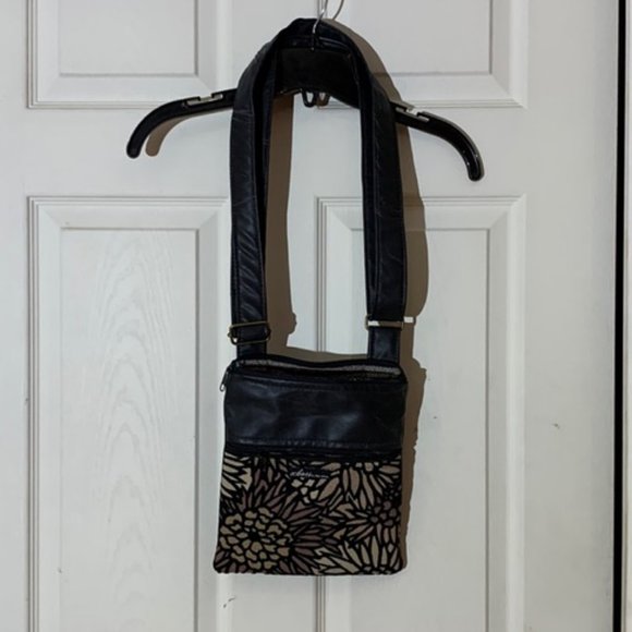 Echoes in the attic Zip Crossbody Purse - Picture 1 of 4